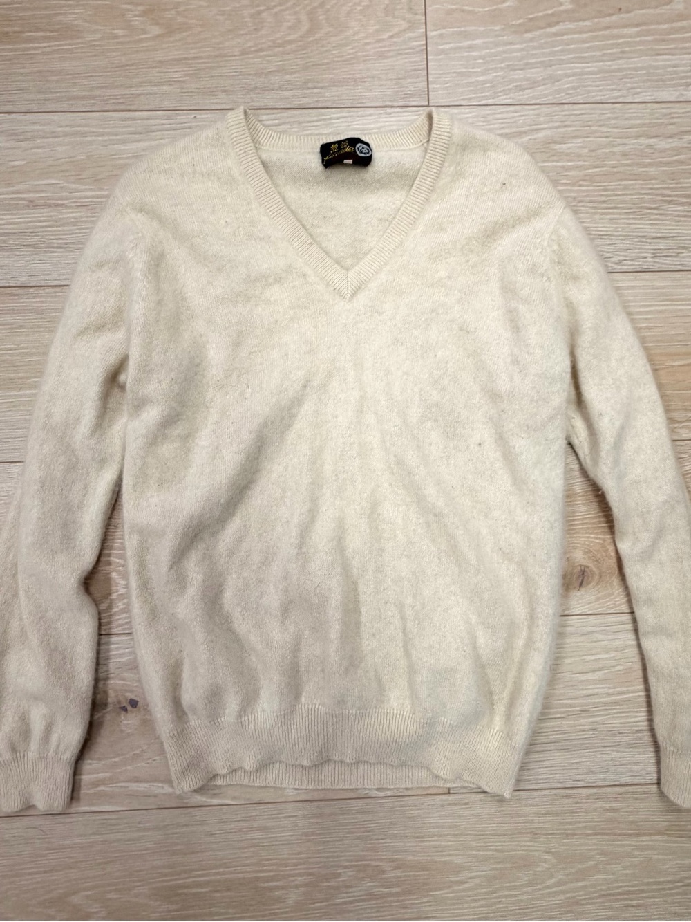 AND Men's V-Neck Sweater in Cream